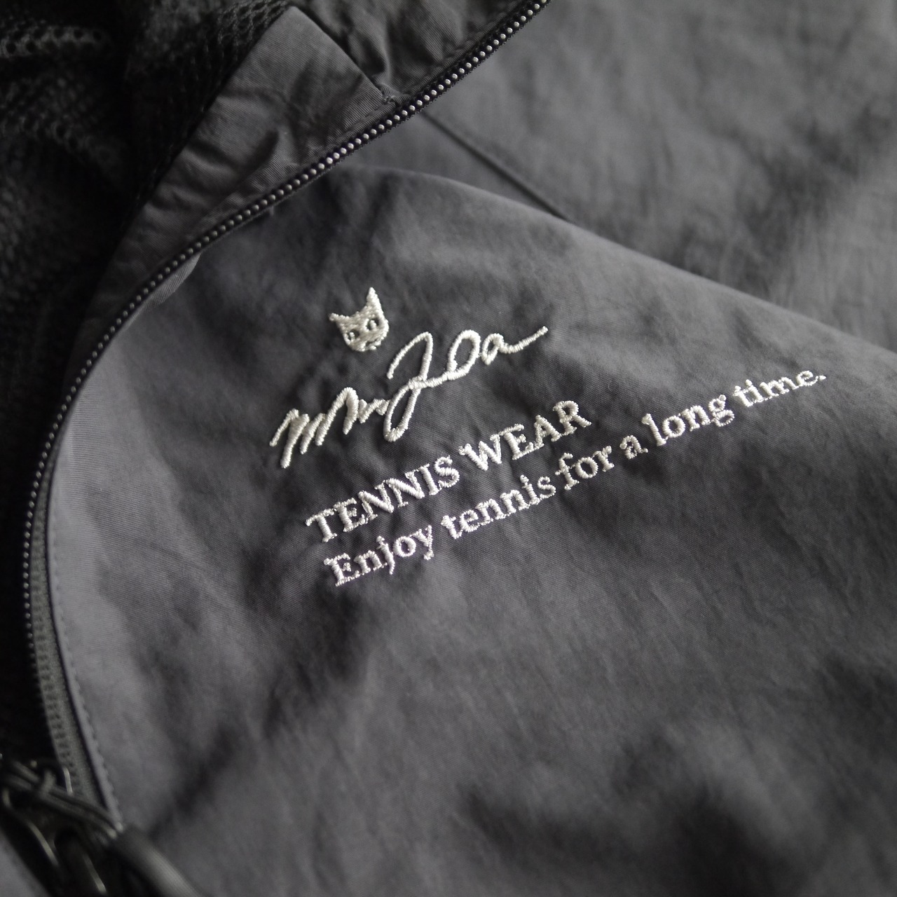 Slogan.コットンライクナイロンジャケット_チャコール