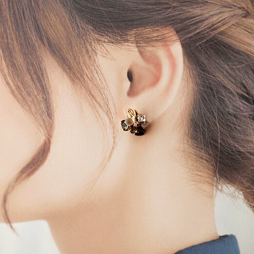 ビーズキット 【送料無料】ブラックシェルブーケ・ピアス ( イヤリング