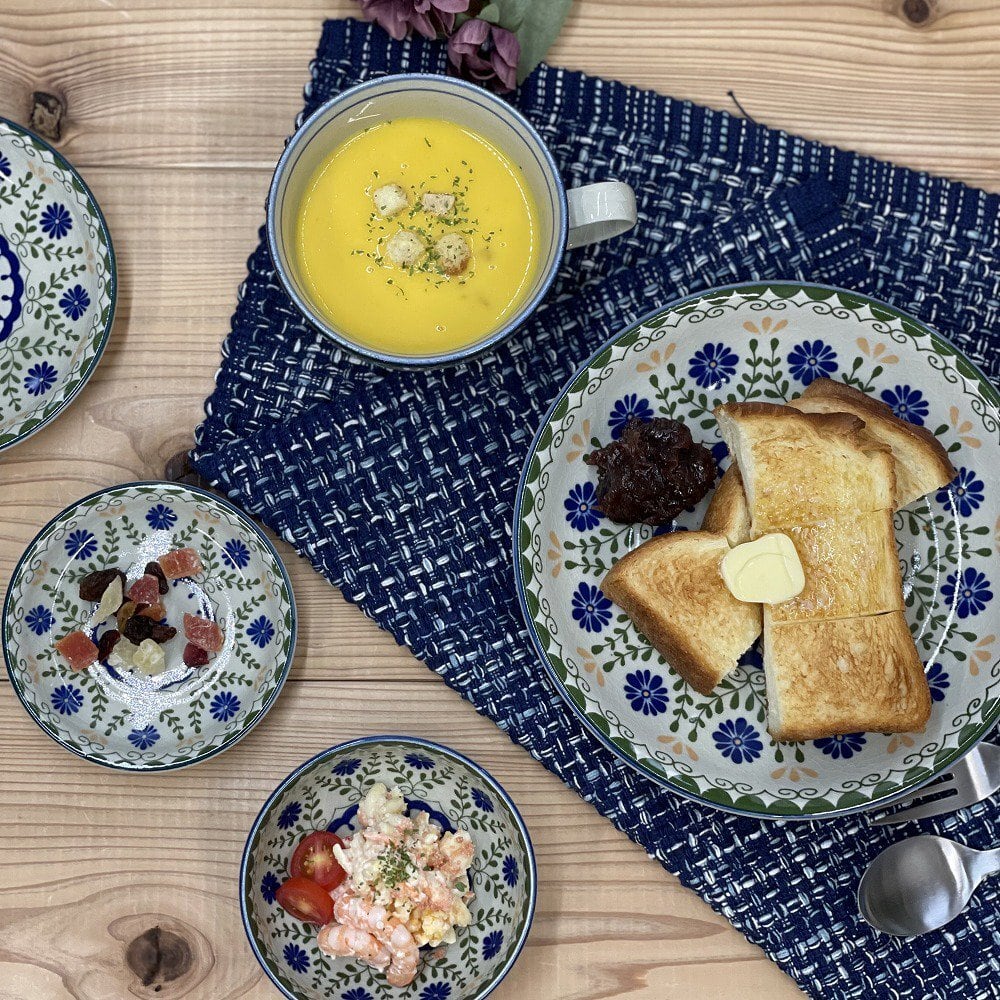 北欧風グリーンフラワー 16.5㎝プレート／中皿 美濃焼 | 美濃焼専門店