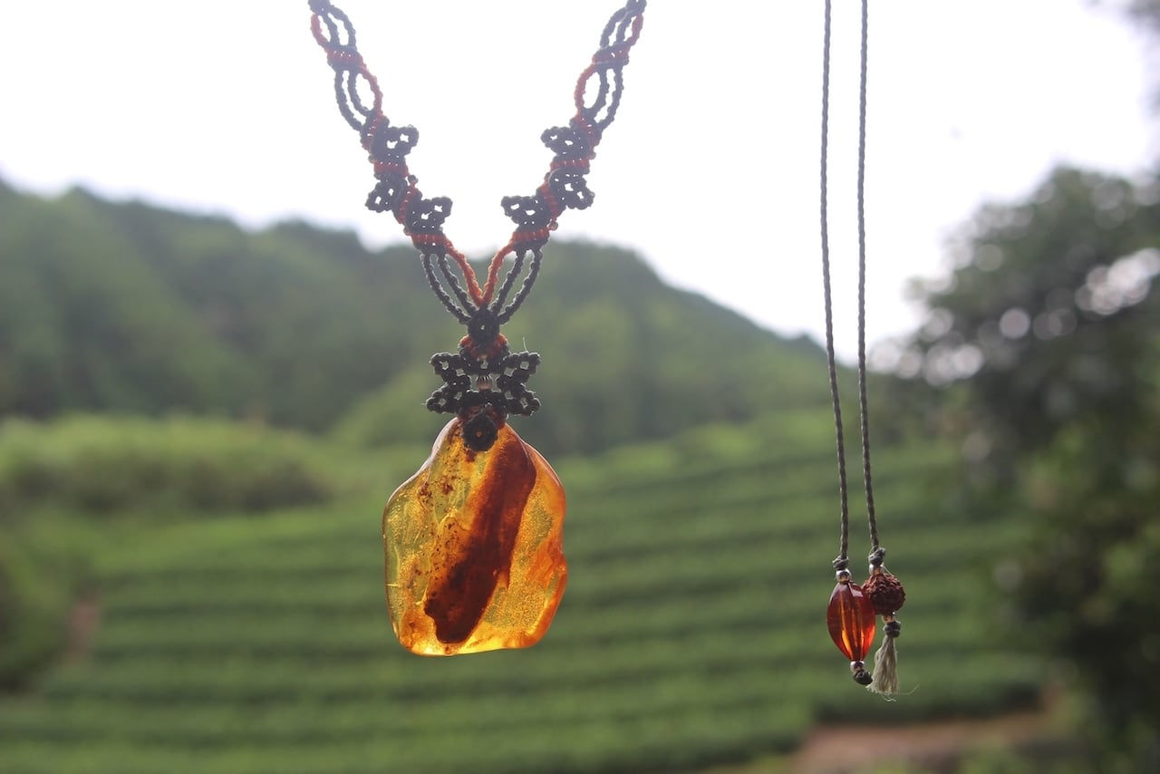 Amber micro macrame design necklace