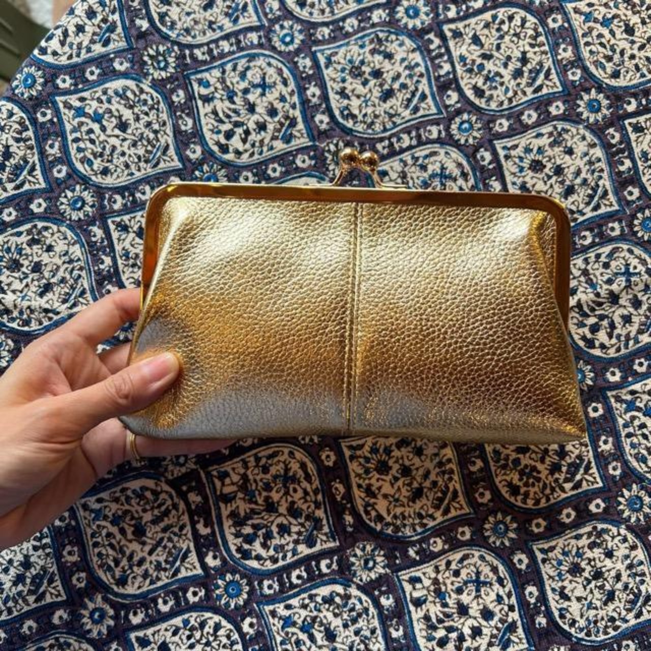 TOPANGA Accessory　Metallic Clasp Wallet 　Gold　メタリック　がま口　　ゴールド　　メタリック　財布　アクセサリー　　持ち運び収納　ウォレット