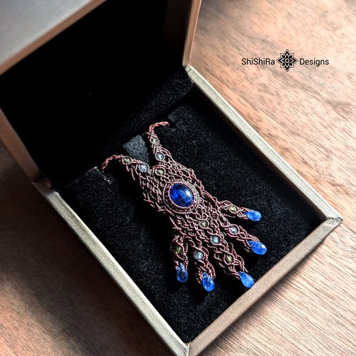 Petit Pendant / Kyanite　