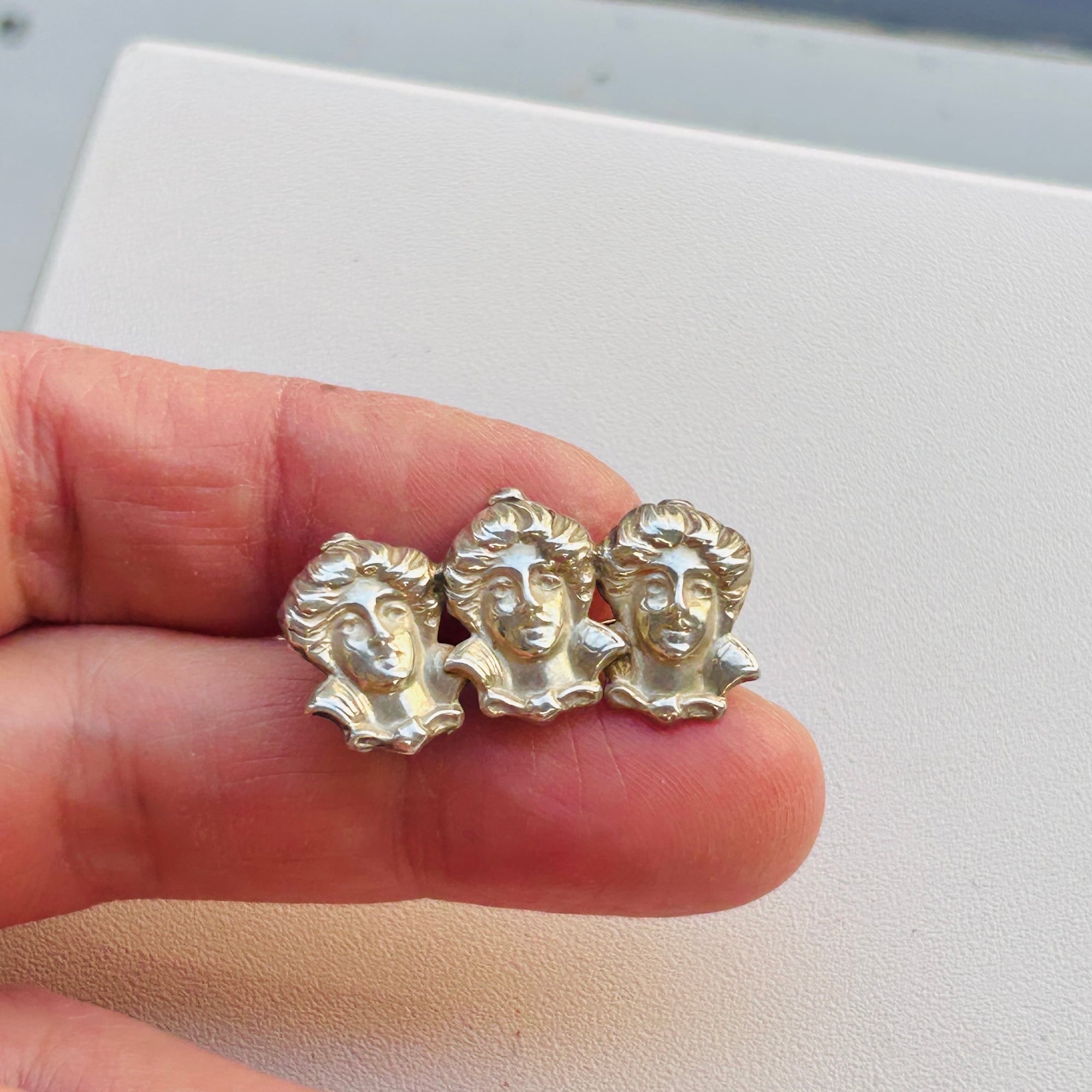 ブローチ | Milo Antiques & Vintage