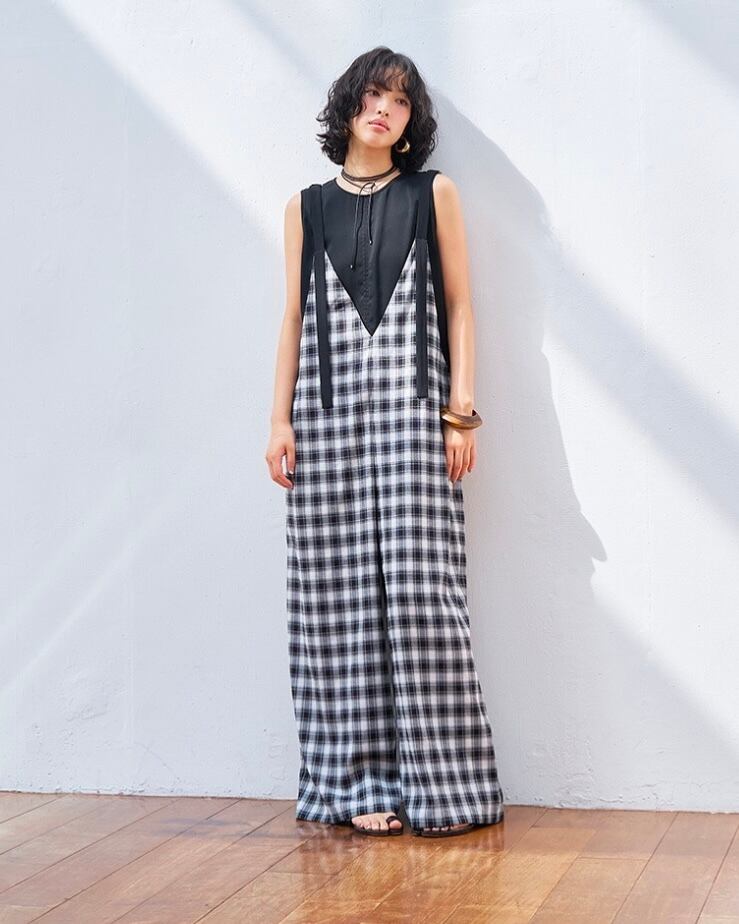 専用商品です　予約限定完売★CHIGNON★チェックVネックサロペット CHIGNON 】チェックVネックサロペット | valance 福井｜レディース