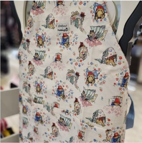 Cath Kidston エプロン 花と鳥ビニールコーティング★新品未使用★ Cath Kidston エプロン 花と鳥ビニールコーティング☆新品未使用
