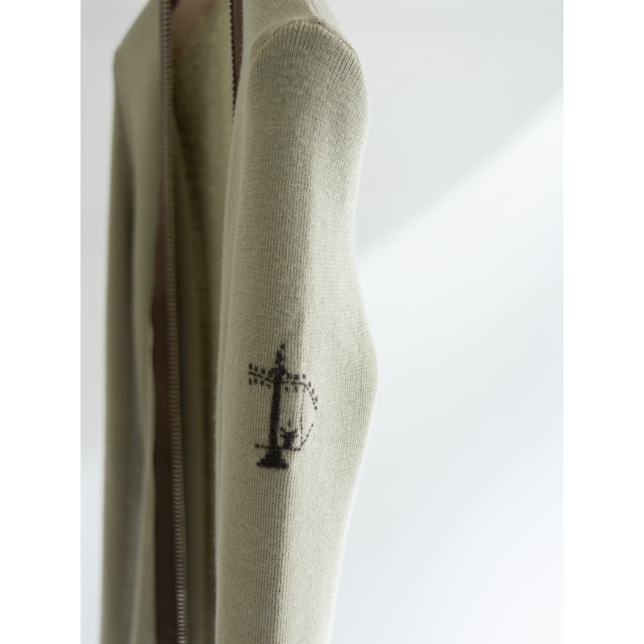 【Salvatore Ferragamo】Made in Italy 100% Wool Knit Cardigan(サルヴァトーレ フェラガモ イタリア製 ウールニットカーディガン)