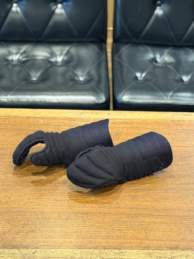 【人工皮 小さいSサイズ3名様✨】【早いもの勝ち‼️在庫品✨】【超絶人気の試合用、稽古用兼用防具】【甲手頭 関節3つ✨3rdコブラ改 】【3名様限定大特価‼️】『3rd コブラ改』人工皮 甲手 【人工皮 小さいSサイズ3名様✨】【早いもの勝ち‼️在庫品✨】【超絶人気の試合用、稽古用兼用防具】【甲手頭 関節3つ✨3rdコブラ改 】【3名様限定大特価‼️】『3rd コブラ改』人工皮 甲手