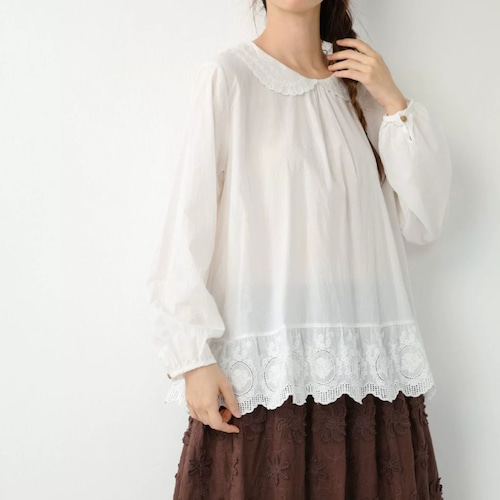 2色/裾カットワーク刺繍ブラウス ・12559
