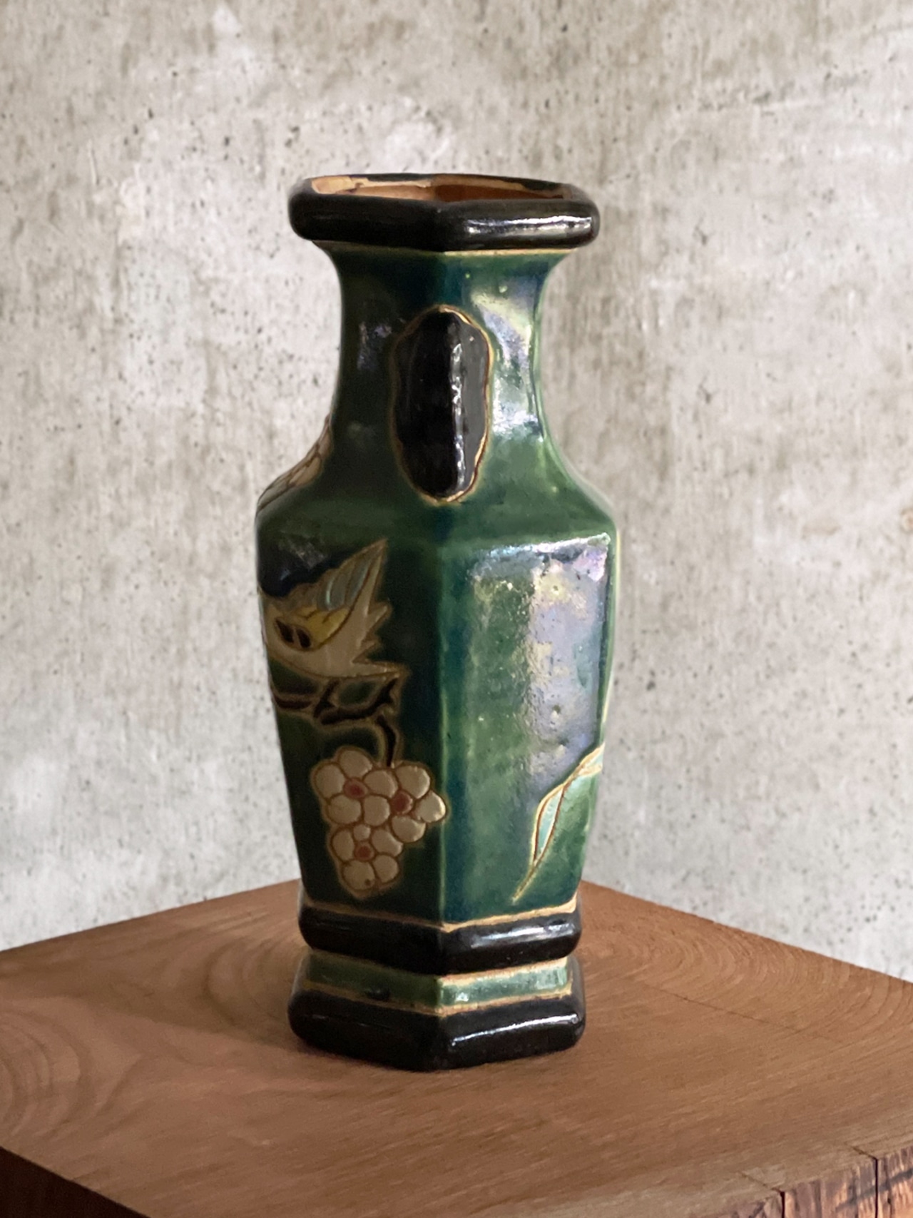 Bien Hoa／Flower vase