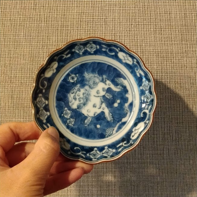 古伊万里　染付　手塩皿　輪花　小皿　獅子　七宝繋　染付の器　和食器　和骨董　日本の美　日本古陶磁　暮らしの骨董　生活骨董　用の美　アンティーク　 コレクション　 陶芸 　幕末