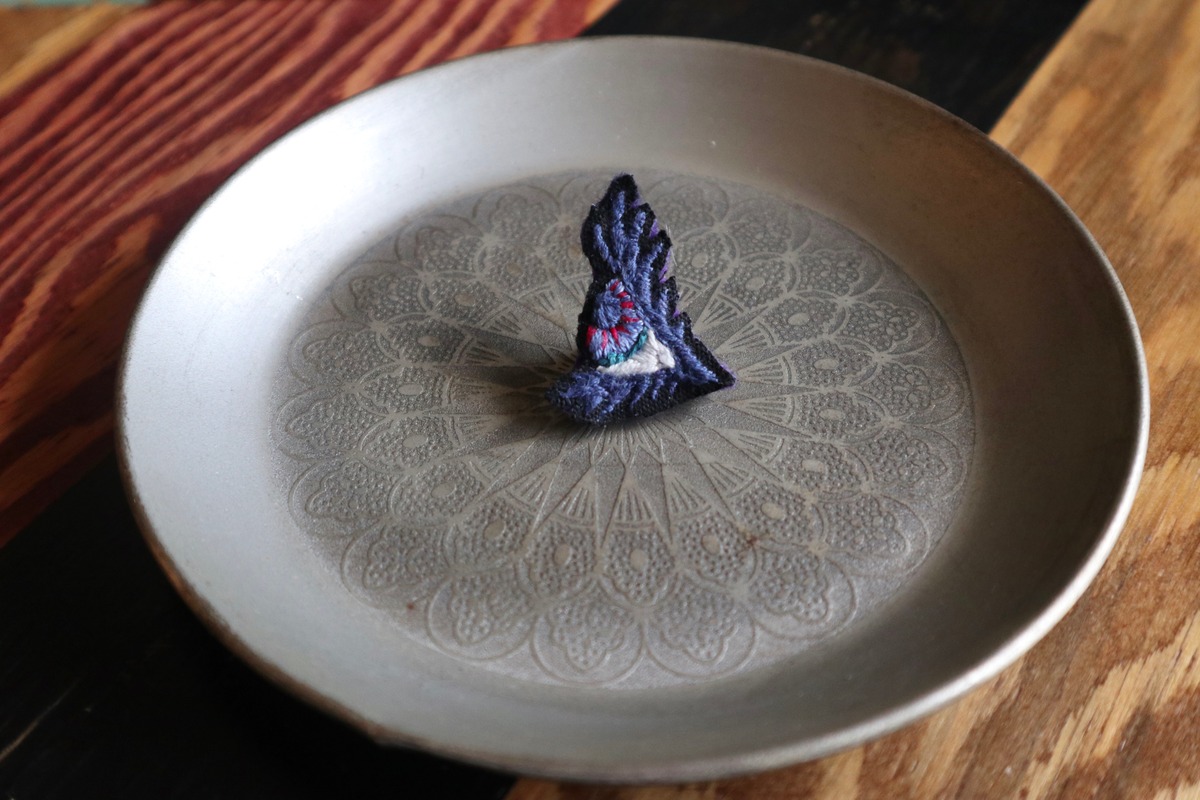 Third eye pin badge | VITAMIN