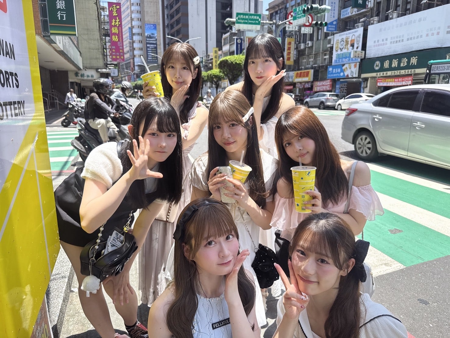 Peel the Apple》台湾遠征記念サイン入りランダムチェキ | Peel the