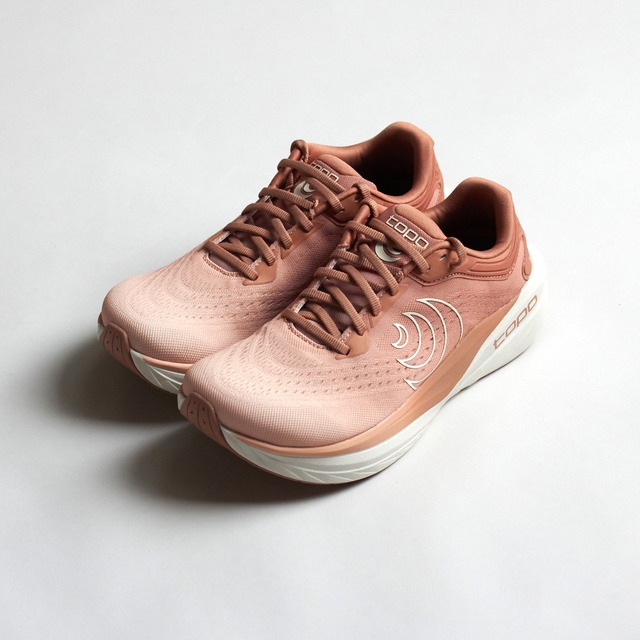 Topo Athletic（トポ アスレチック）PHANTOM 4（ファントム 4）-Clay/Rose（WOMEN）ウィメンズ ロードランニングシューズ