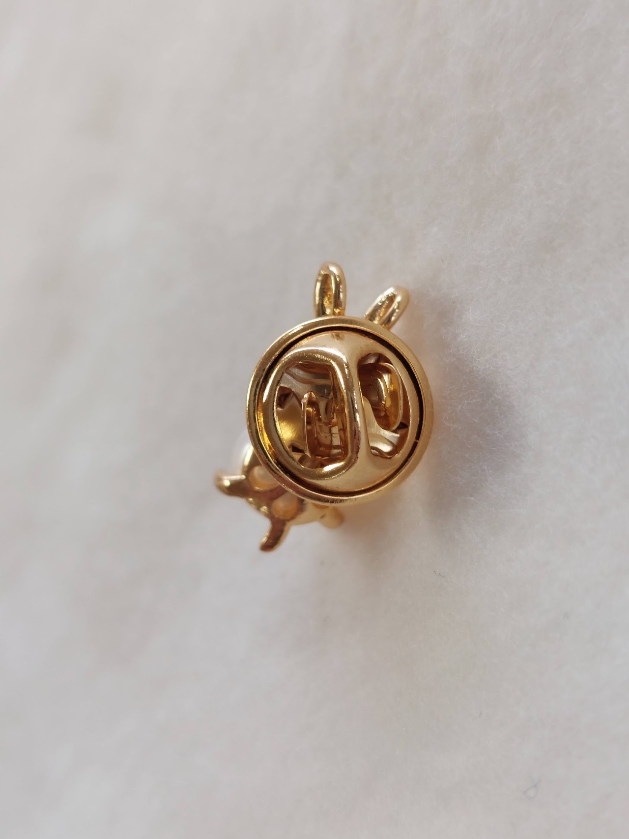 うさぎの淡水真珠ピンズ