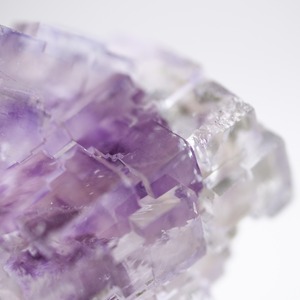 ヤオガンシャン産 フローライト 共生 / 原石 標本【C_2】