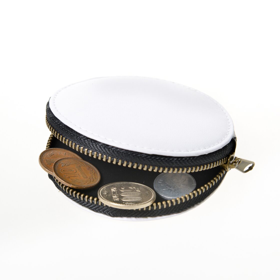 アクキー＆コインケース/丸型ポーチ 小さめ おしゃれ かわいい メンズ レディース イラスト 可愛い女の子 JK 女子高校生 セーラー服  プリッツスカート 黒髪 ボブヘア ショートカット エモい 風景 綺麗 景色 美しい ノスタルジック 小物入れ ミニポーチ メイクポーチ ...