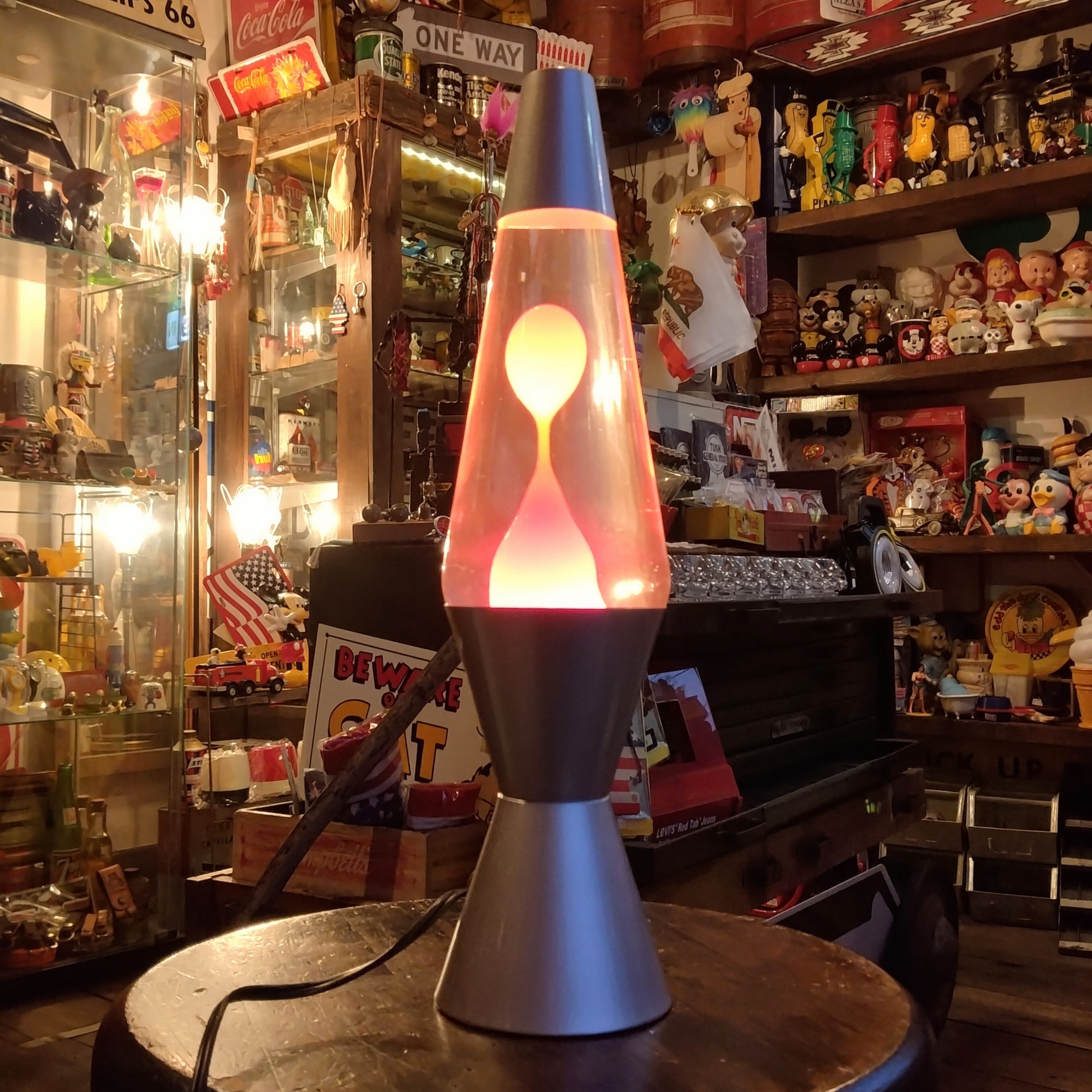 GENERAL　TUSH　Lampラバランプ　Light　ラバライトLava　9800yen　Lava　STORE