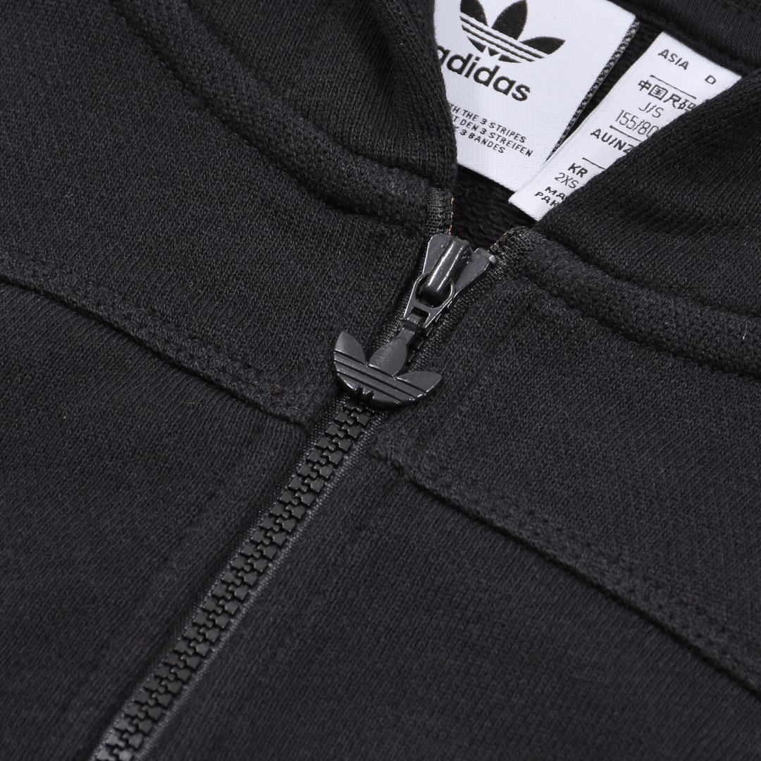 adidas】2021A/W ショート丈 フルジップ パーカー adidas】2021A/W ショート丈 フルジップ パーカー