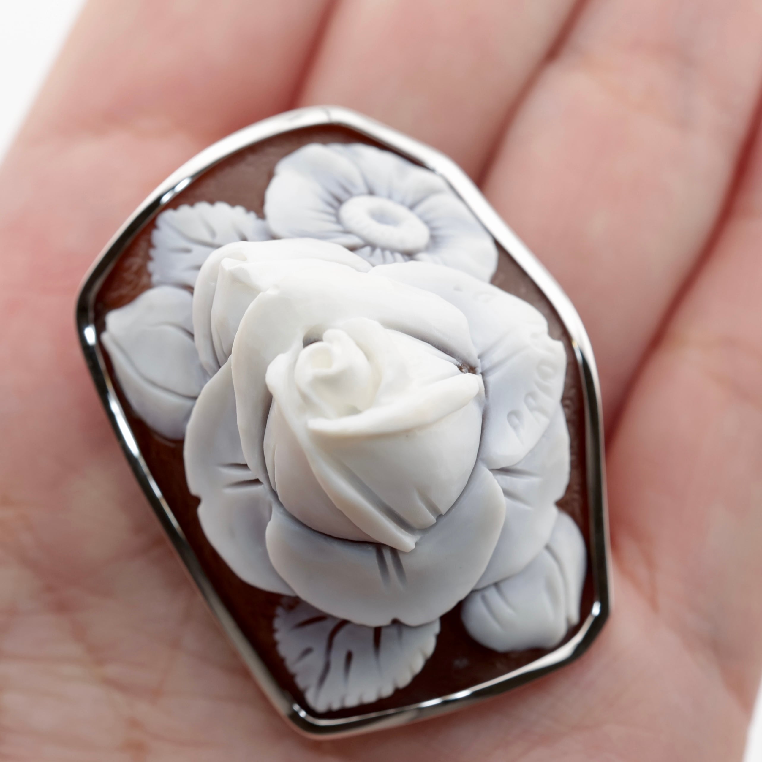 K18 WG プリオリ シェルカメオ PRIORI D ペンダントトップ  