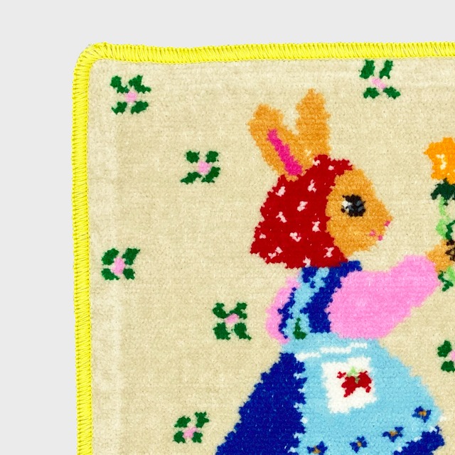 【Aiko Fukawa】布川愛子 CHENILLE  HANDKERCHIEF  頭巾をかぶったうさぎ シェニール織ハンカチ