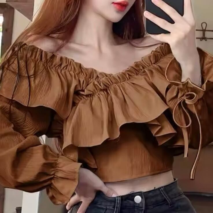 フリルギャザーオフショルクロップドブラウス