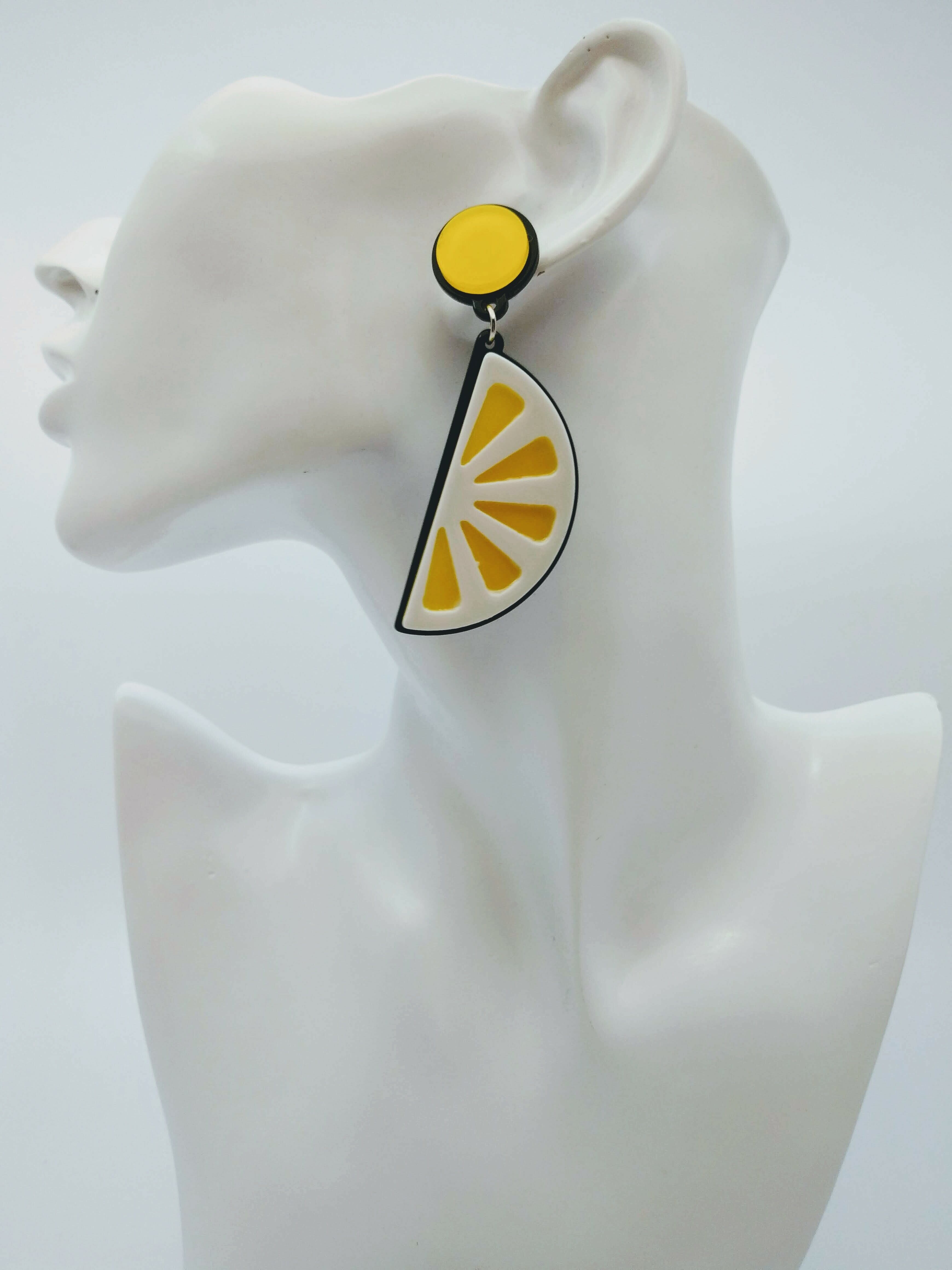 レモン ピアス フルーツピアス ネオンイエロー 蛍光 フルーツ 春夏アクセサリー 果物 レモン フルーツモチーフ