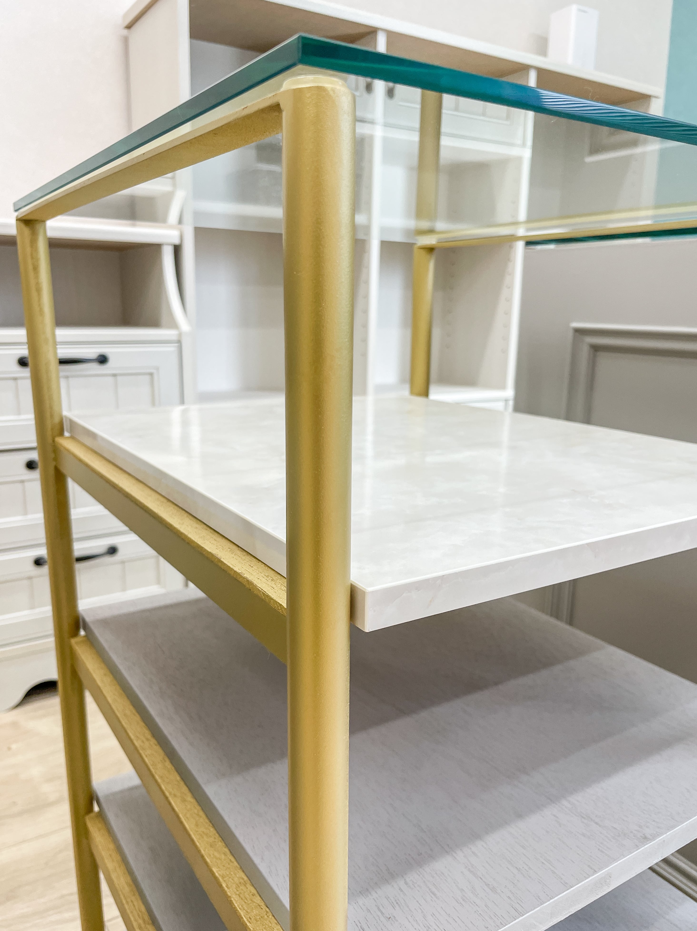 ガラス&大理石 キャスター付き収納棚 （グレー・ゴールドフレーム