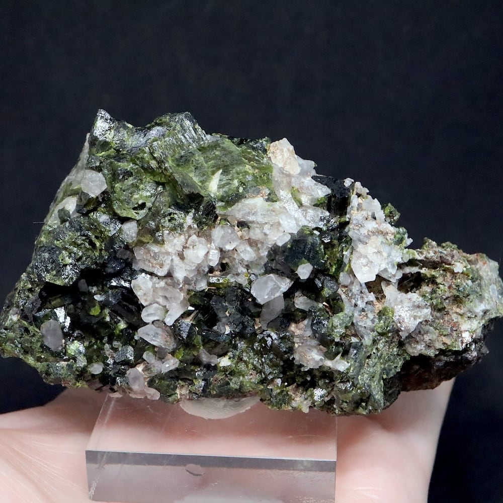 エピドート 緑簾石 クォーツ水晶 150g EPD063 原石 鉱物 天然石 38d3950e4d3ee3d77ddbbd376e702e