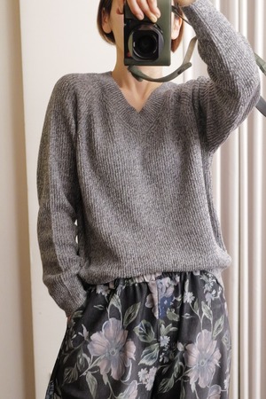 cotton silk melange v/neck knit grey
