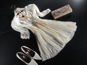 ★M（9号)☆フェイクパール飾り可憐なワンピ(OPN6469)