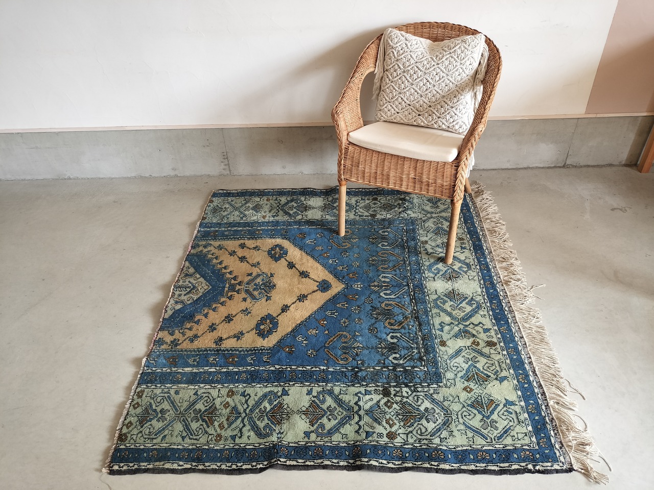Turkish rug 152cm✕144cm No.527