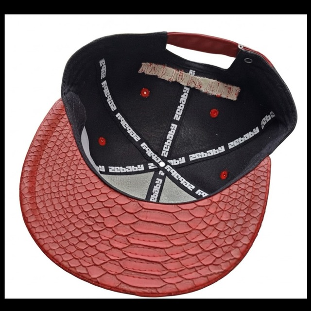 ZEBABY RED CRACKED LEATHER CAP（税込み）