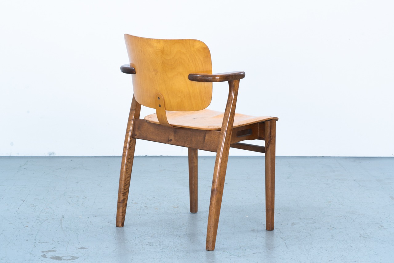 Ilmari Tapiovaara | Domus chair