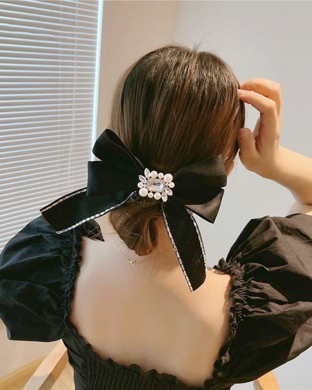 ビジューリボンヘアクリップ(2 colors) 24A10071