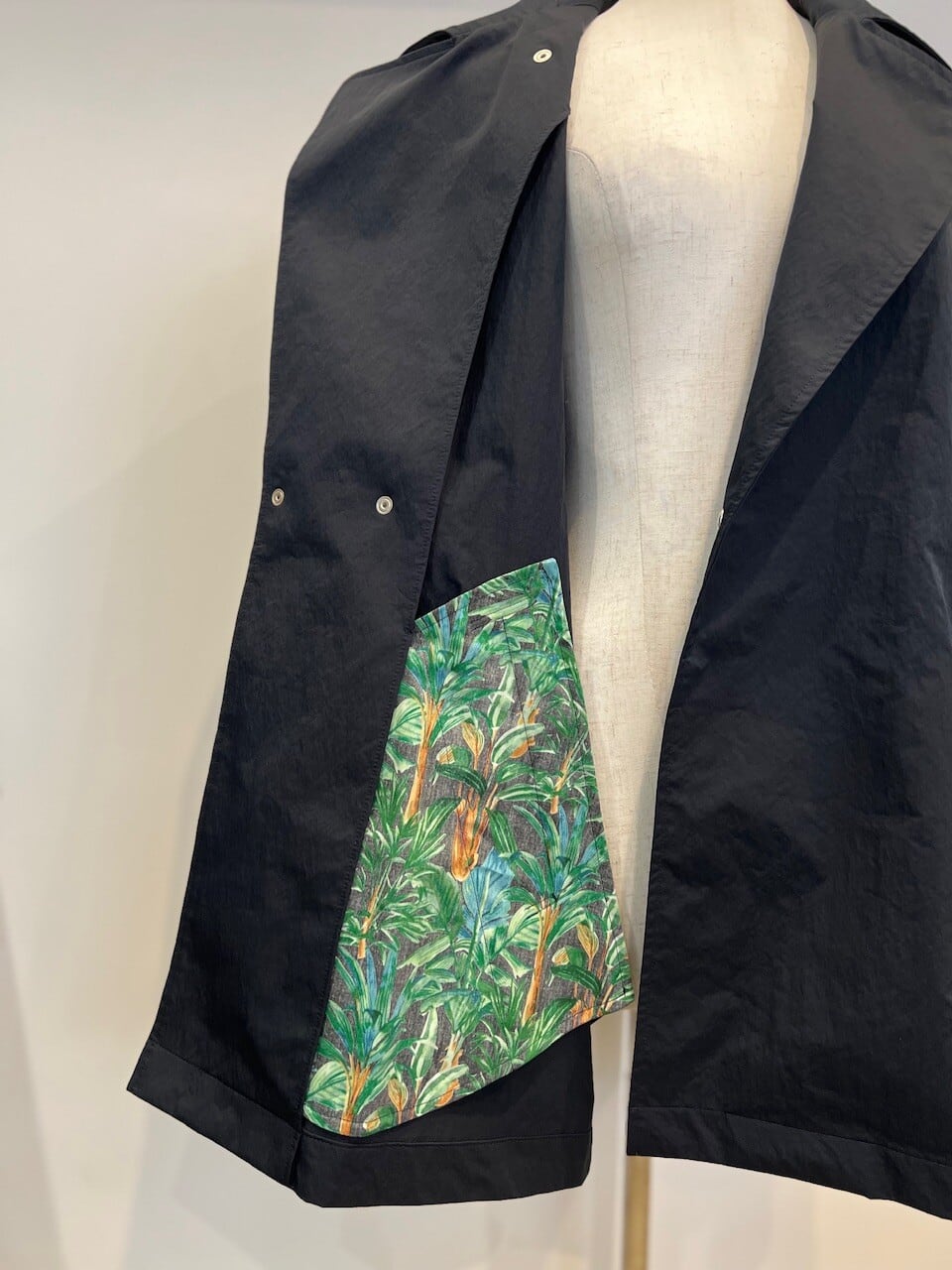 【LEMELANGE】オーバーサイズショートトレンチ　8613901