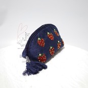 ビジュー＆刺繡ポーチ　ベリー　ネイビー