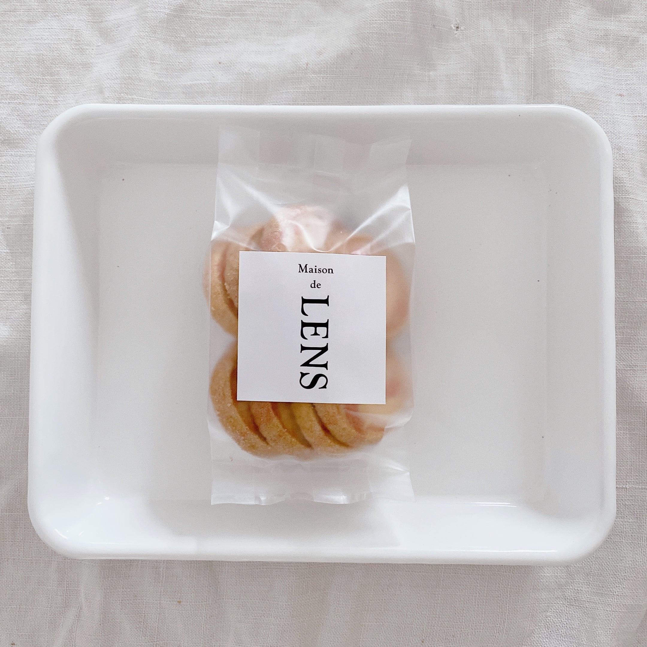 STRAWBERRY MARBLE（ストロベリーマーブル）クッキー 8枚入り | Maison