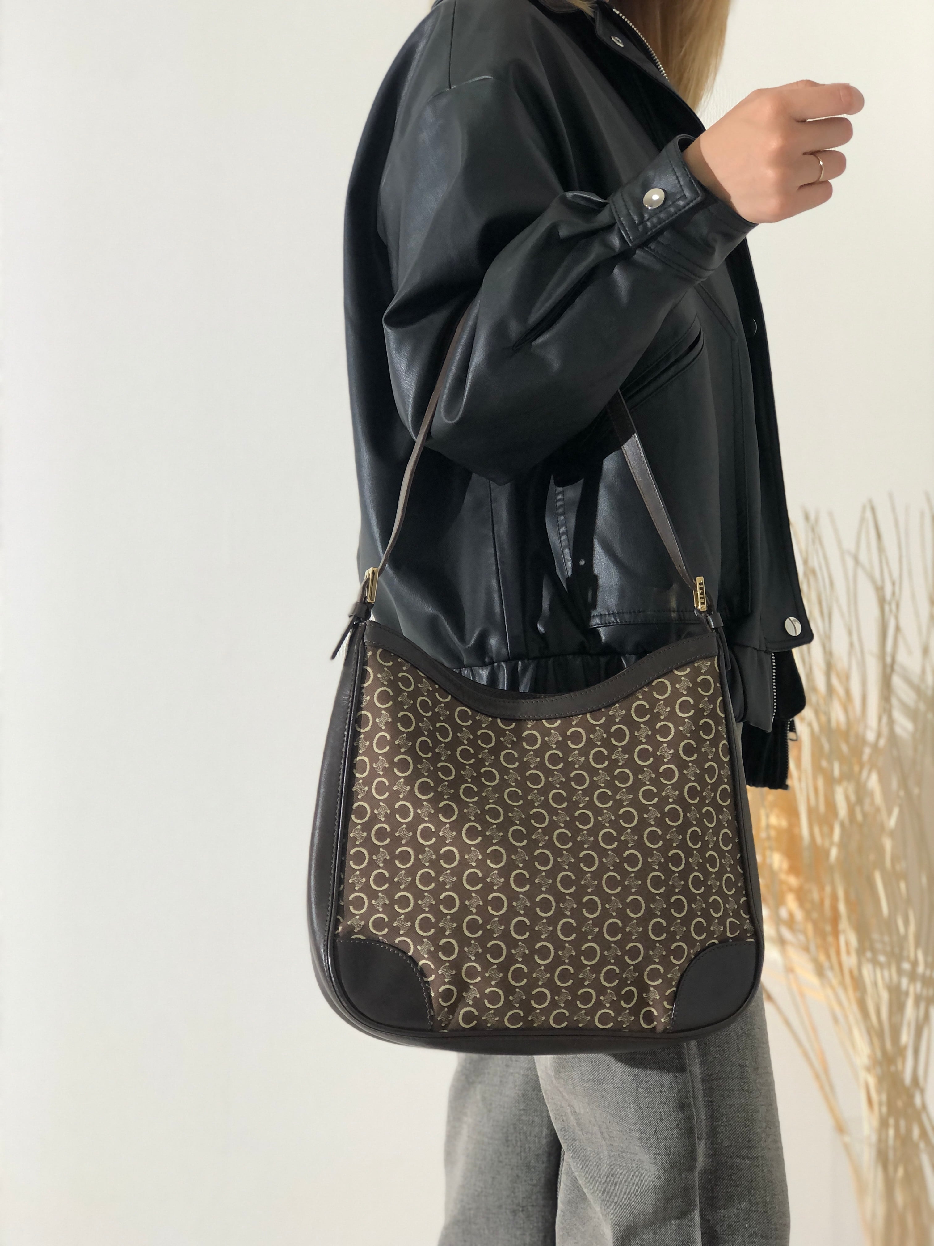 【美品】CELINE セリーヌ　ヴィンテージ　Cマカダム　ショルダーバッグ　黒