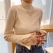 鳥居希美さん着用【ハーフタートルネックセーター】手元のレースがエレガントなセーター