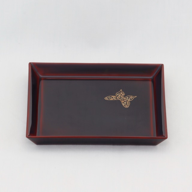 1904  輪島塗　ペア角皿／溜塗／蝶蒔絵