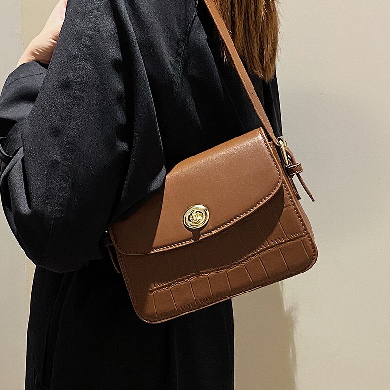 スクウェア メッセンジャーバッグ 手作りハンドバック70971295333