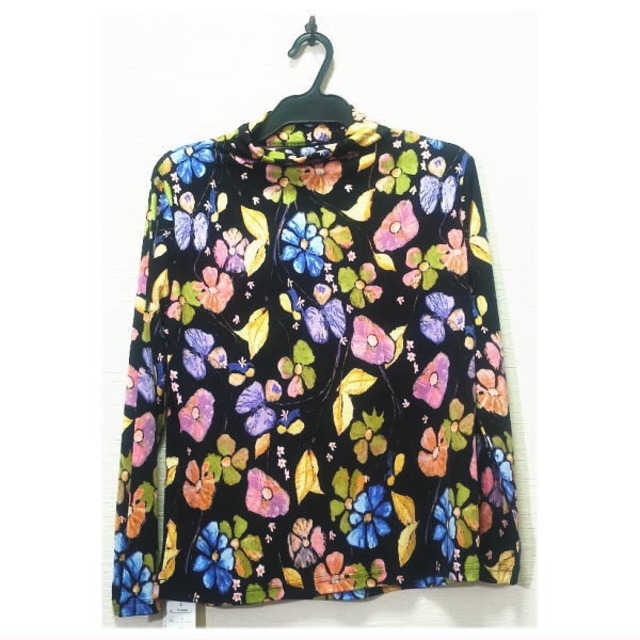 N-6028 【特選】シルク長袖ハイネックカットソー　Ｍ～Ｌ　カーメル激安価格９８００円　在庫一掃