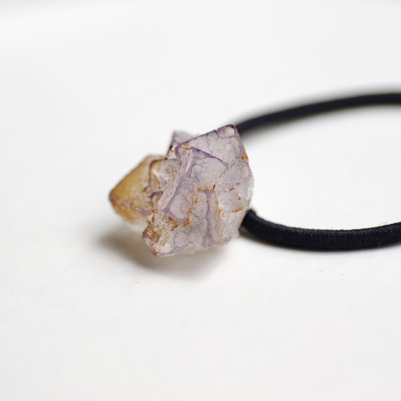077 Fluorite Fest】 ヤオガンシャン フローライト 鉱物原石 ヘアゴム