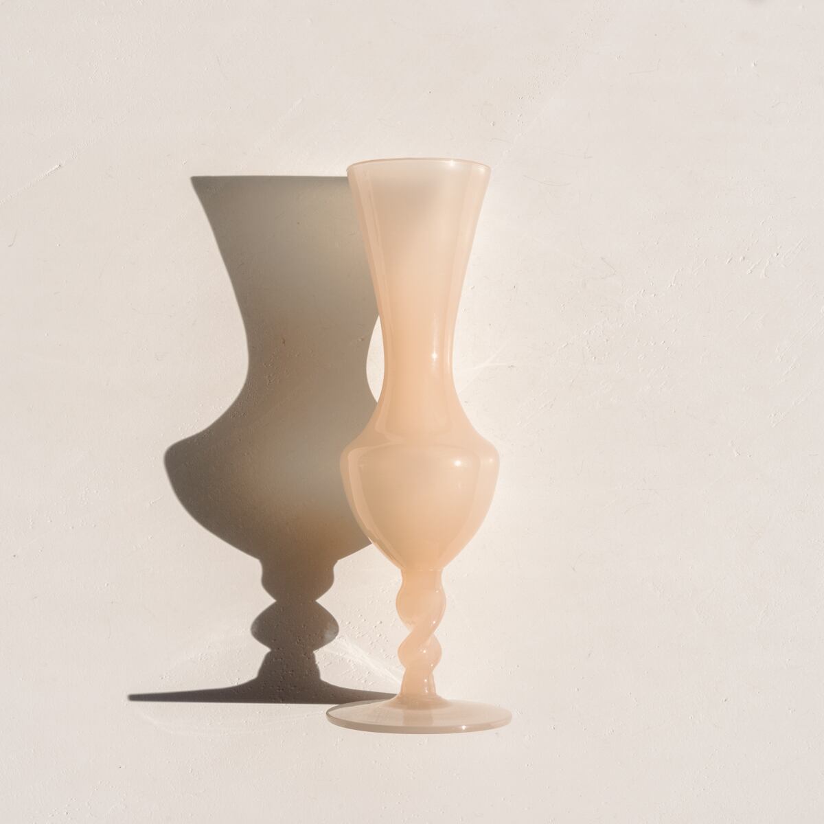 Milky Twist Vase (Dusty Pink)