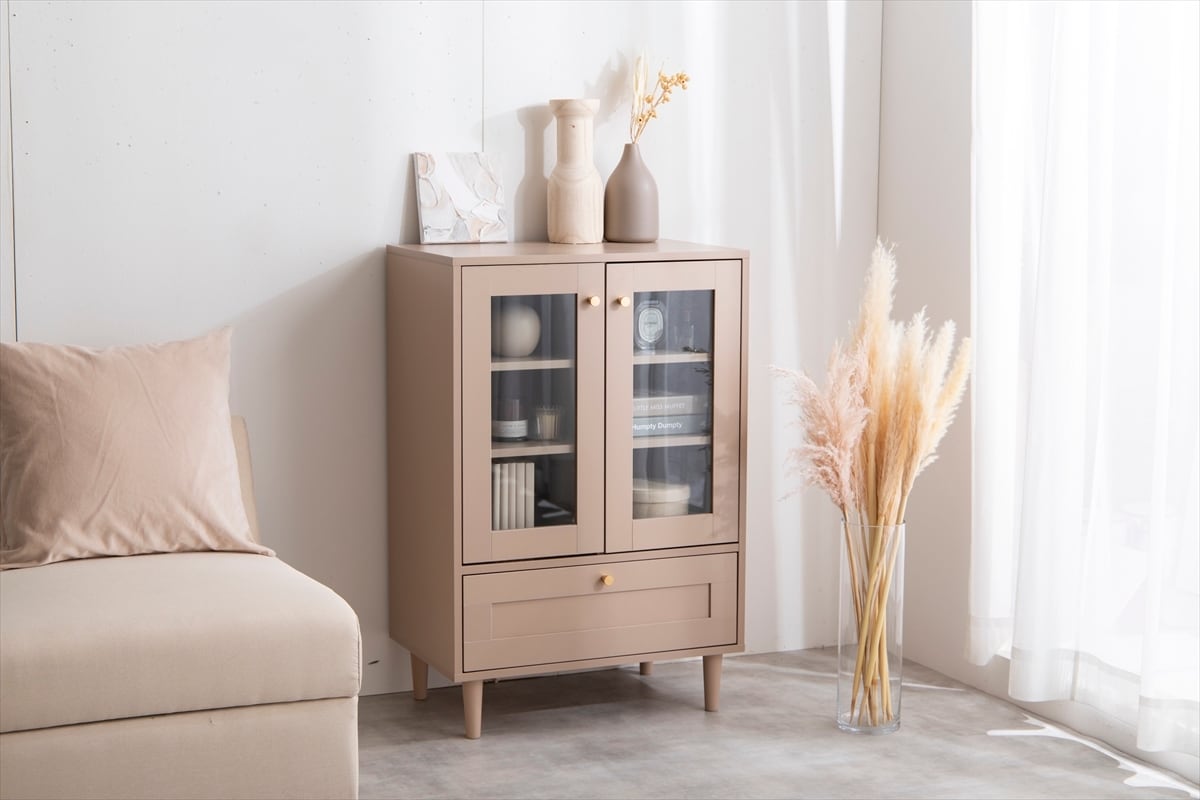 新品完成品 海外風インテリア デザインキャビネット 海外インテリア風の框デザインをあしらったガラスキャビネット