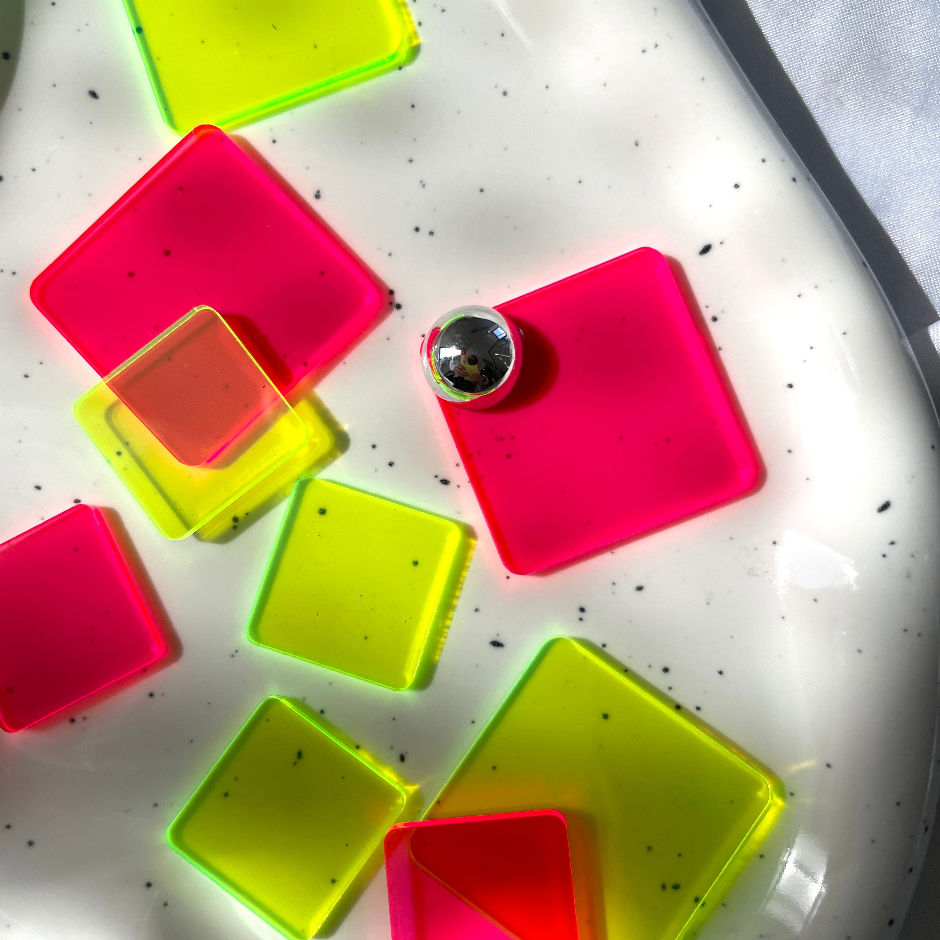 蛍光 ⬜︎アクリル I038 | MASHERI partsshop