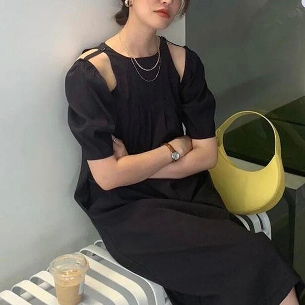 ラブティックボンボン スリットショルダーブラックミニワンピース