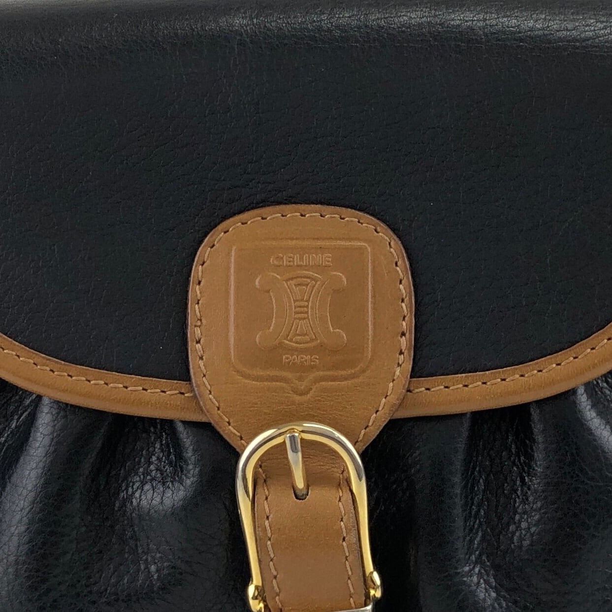 CELINE セリーヌ ショルダーバッグ ブラック ブラゾン型押し フロント