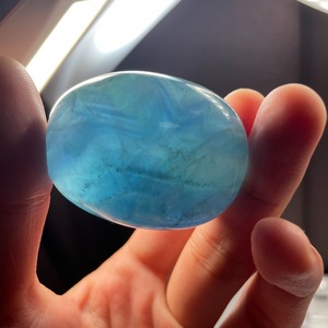 3.スカイブルー系フローライトタンブル