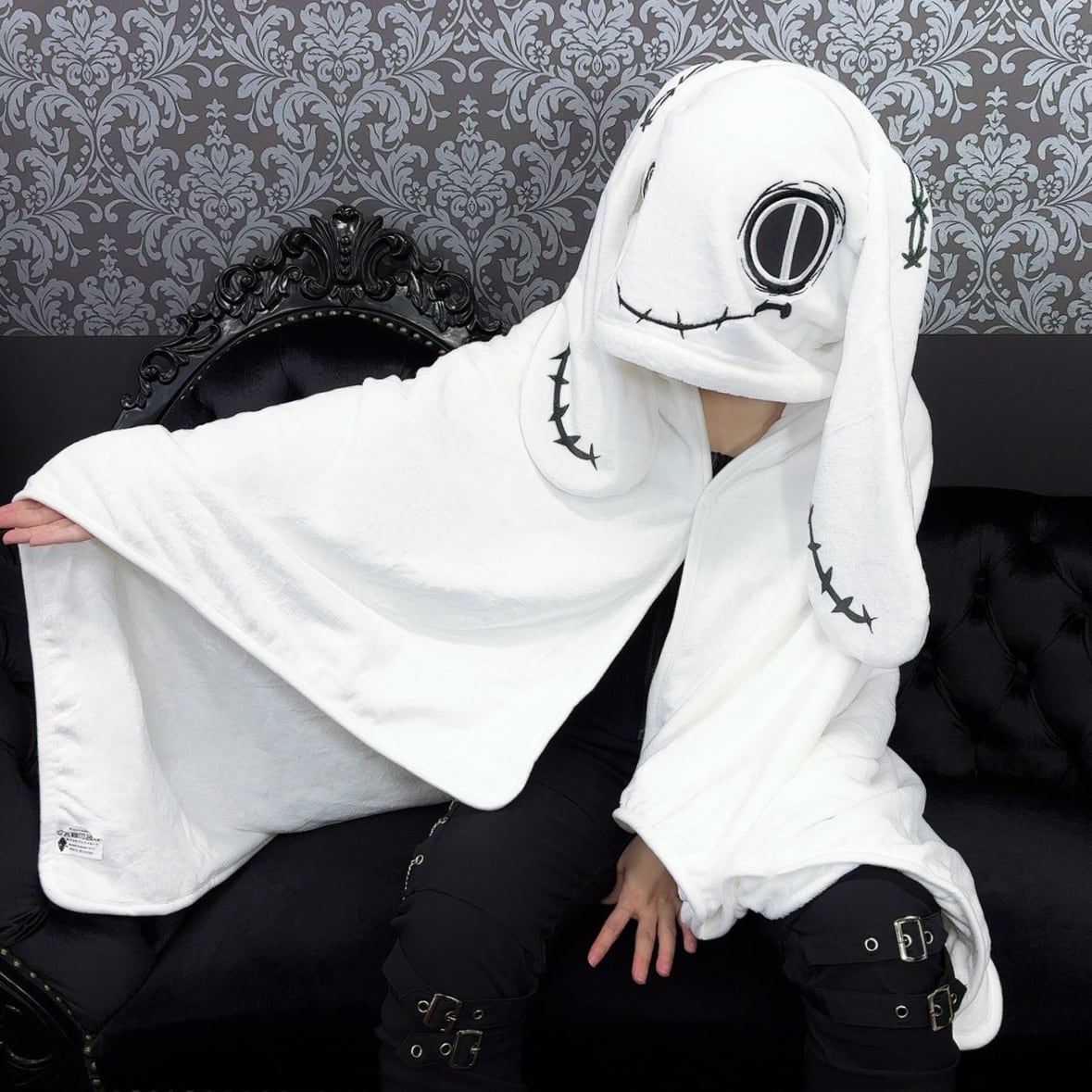 被れるNieRちゃんもこもこブランケット【クッション収納可】 | NIER